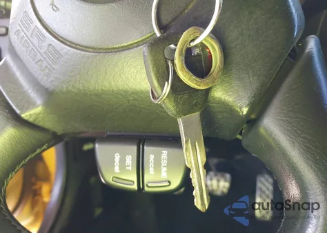 2001 Honda S2000 z USA, uszkodzony, nr VIN JHMAP11461T000655